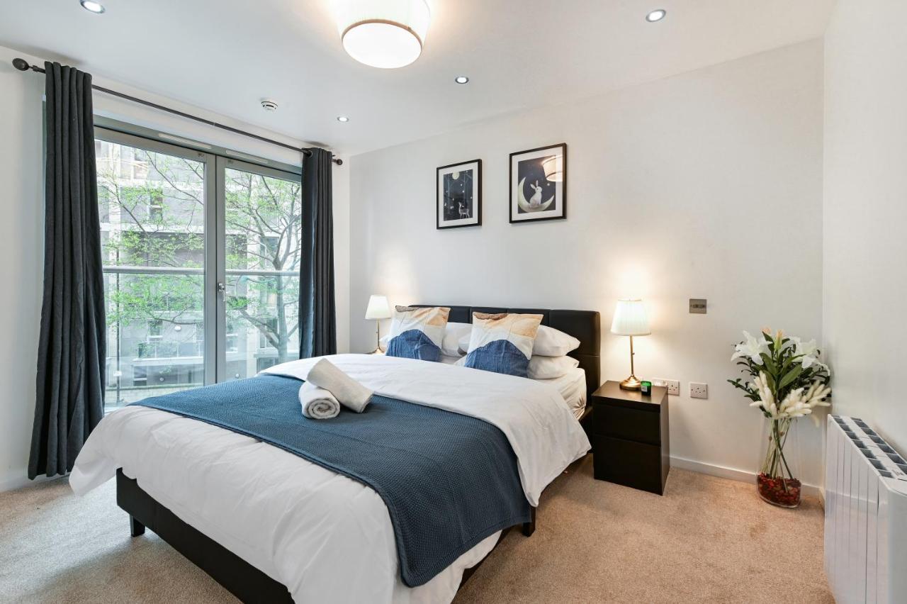 Khayat Homes - The Cosmo - Two Bed London Exterior photo